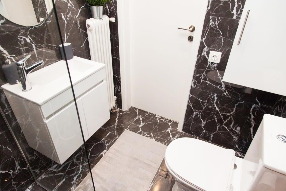 Comfortable Apartment In Athens Downtown ภายนอก รูปภาพ
